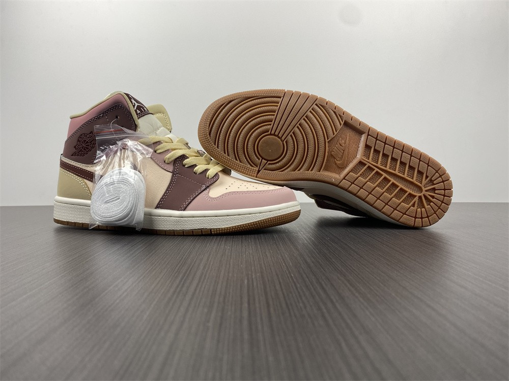 air jordan 1 mid do7440-821