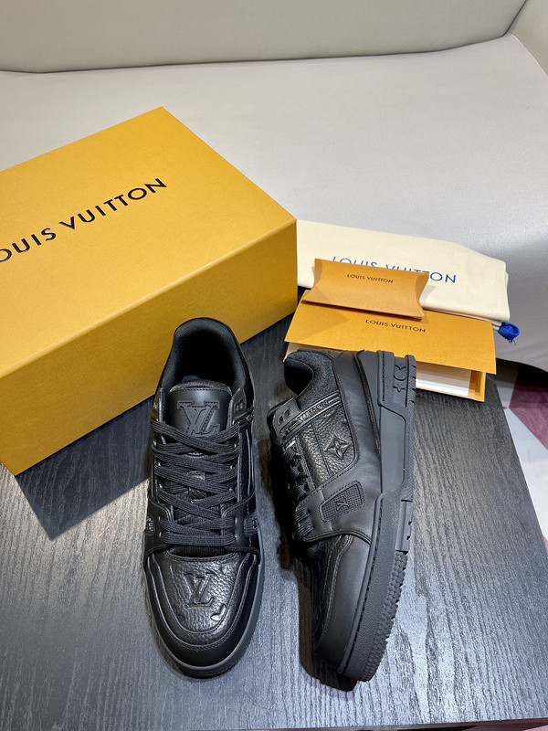 lwe sneaker