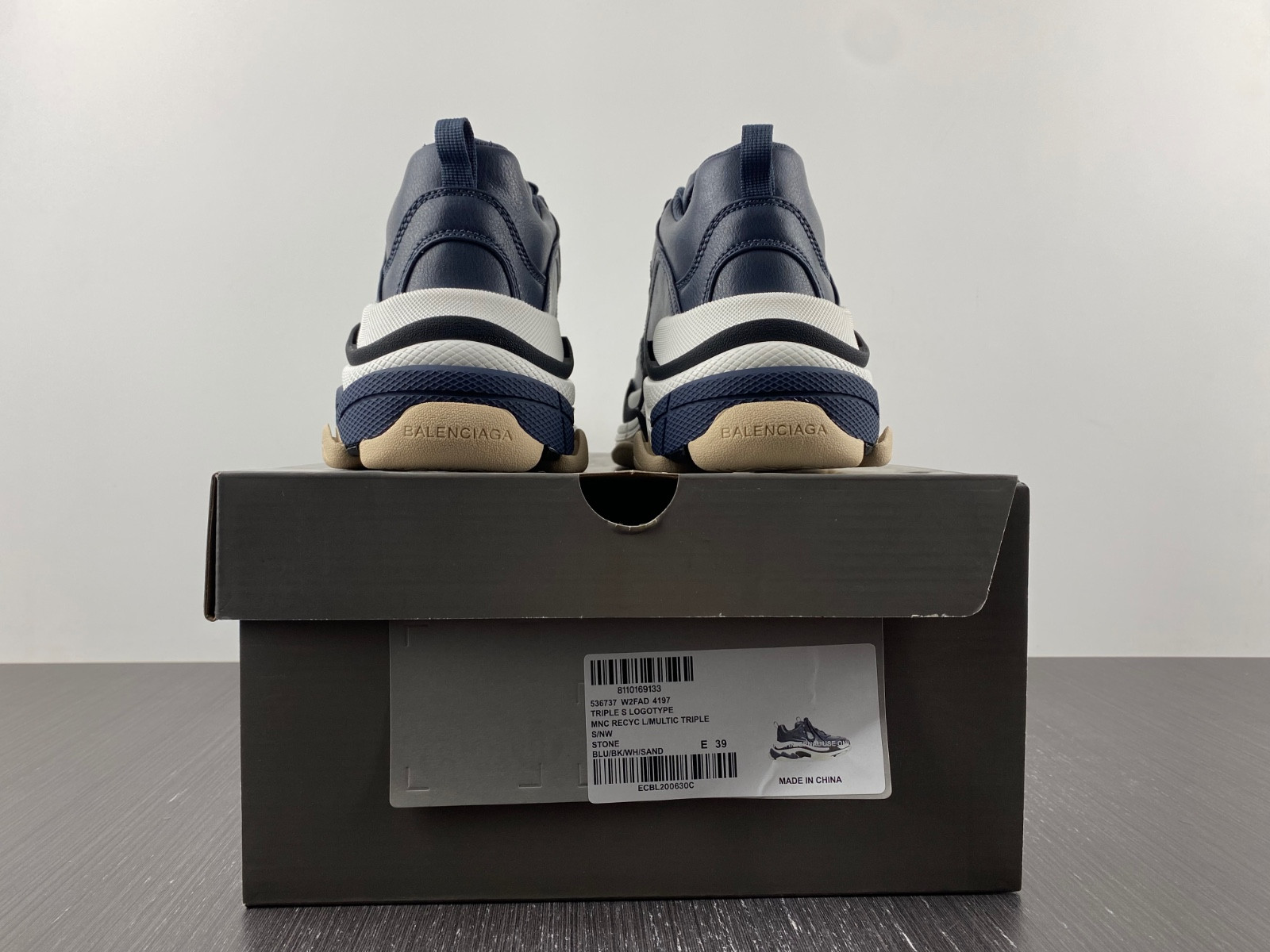 Ba*len*cia*ga triple s