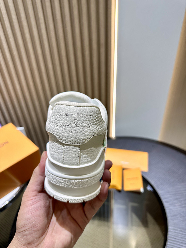 lwe sneaker