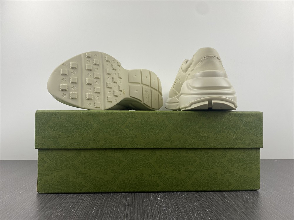 G*u*i sneaker