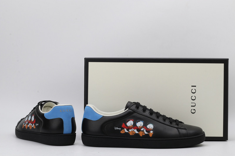 G*u*i sneaker