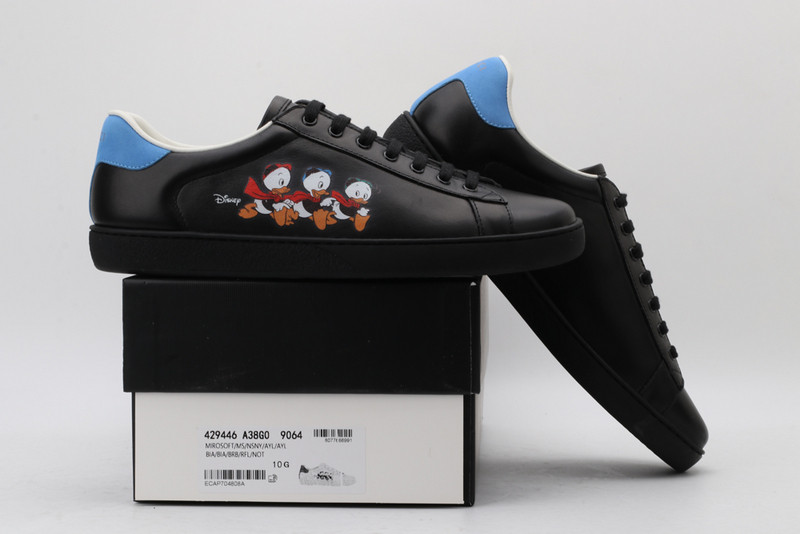 G*u*i sneaker