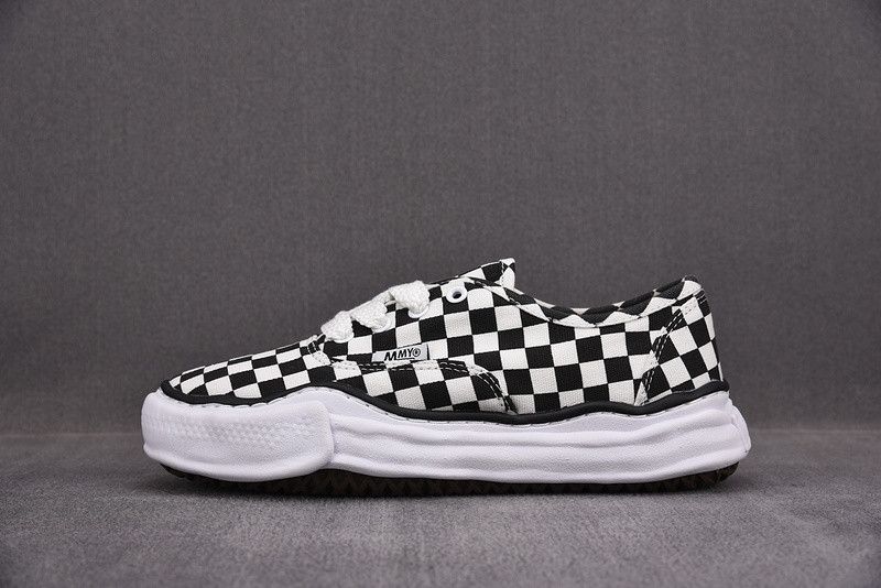 mmy sneaker 005