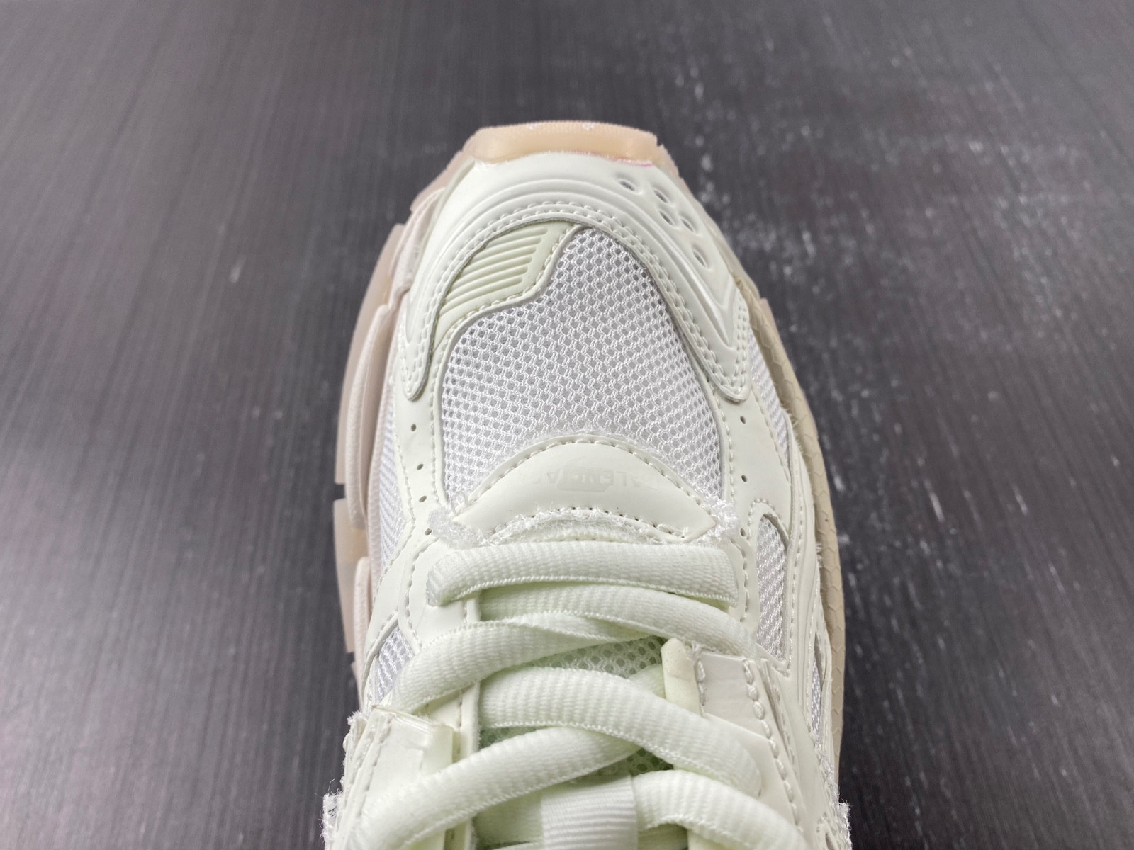 Ba*len*cia*ga runner sneaker