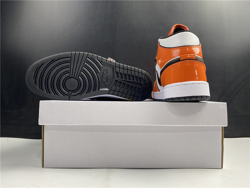 air jordan 1 mid “turf orange” dd6834-802