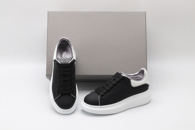 a1exa*der Mcqv*en all black