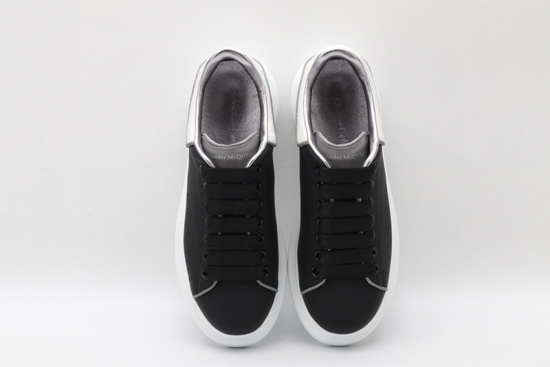 a1exa*der Mcqv*en all black