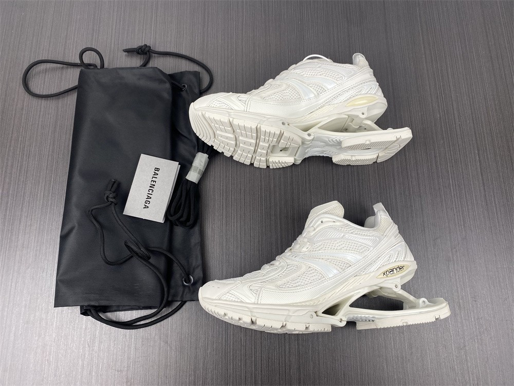 Ba*len*cia*ga x-pander 6.0 white