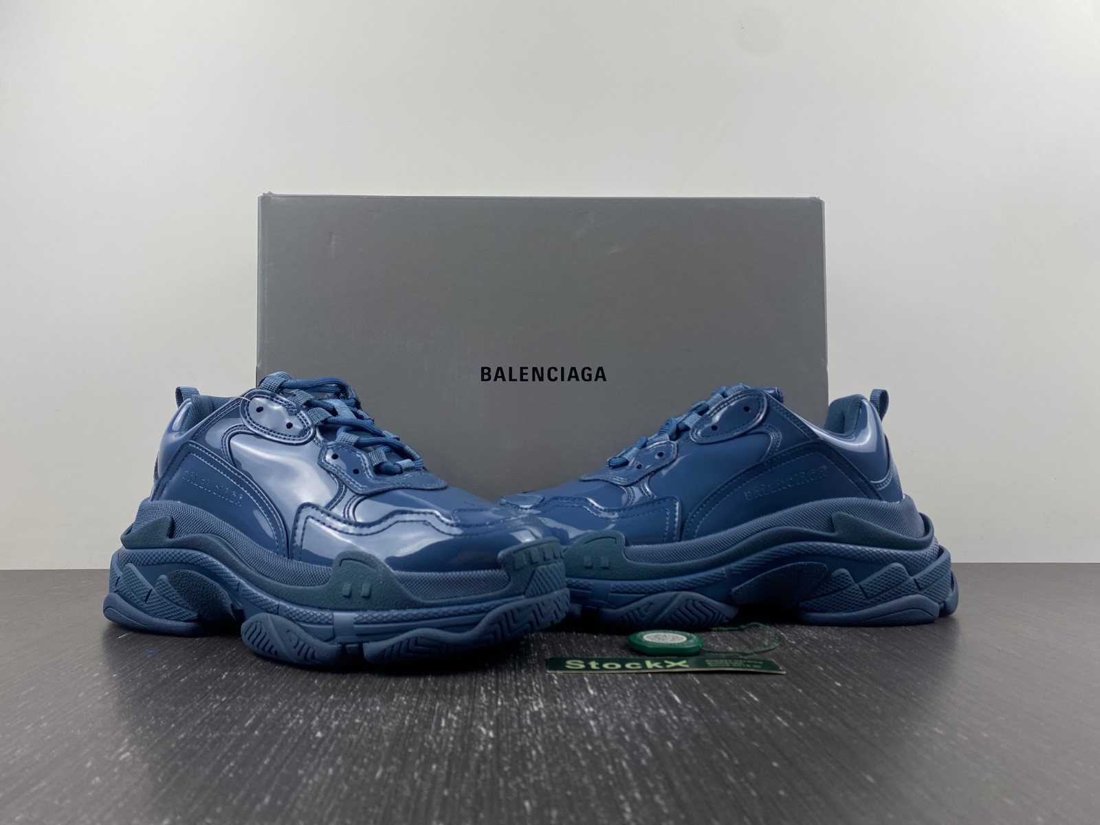 Ba*len*cia*ga triple s