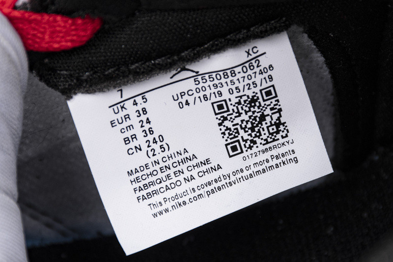 jordan 1 retro high bloodline 555088-062