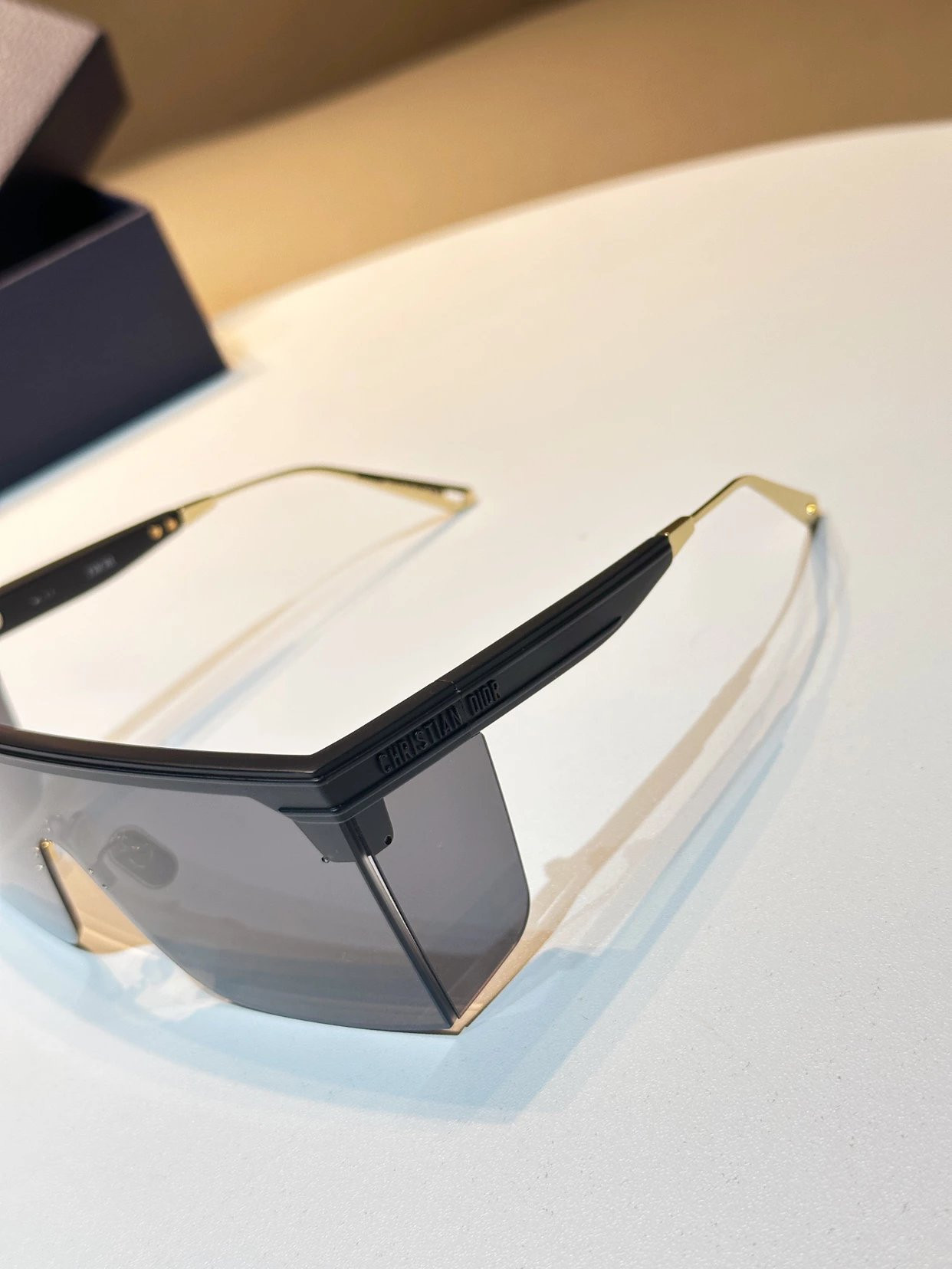dio2 sunglasses