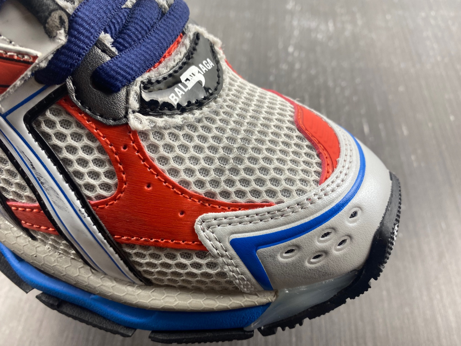 Ba*len*cia*ga runner sneaker