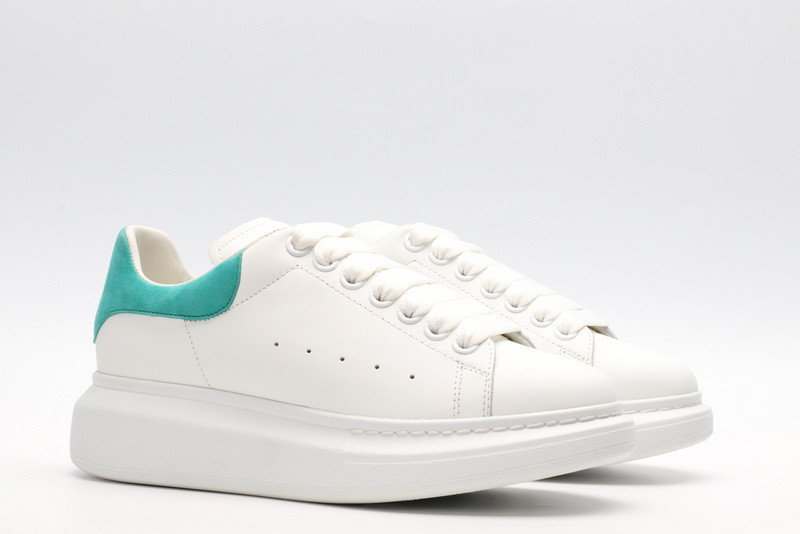 a1exa*der Mcqv*en white green