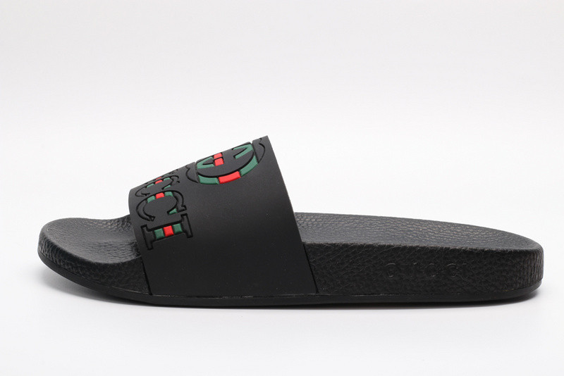 G*u*i slides all black