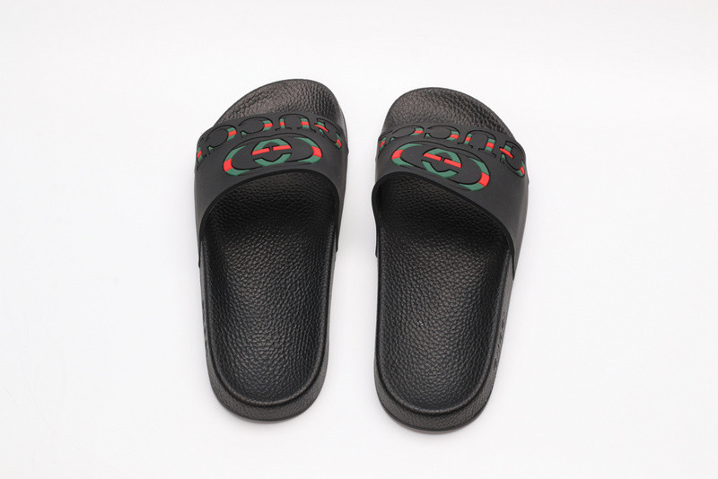 G*u*i slides all black