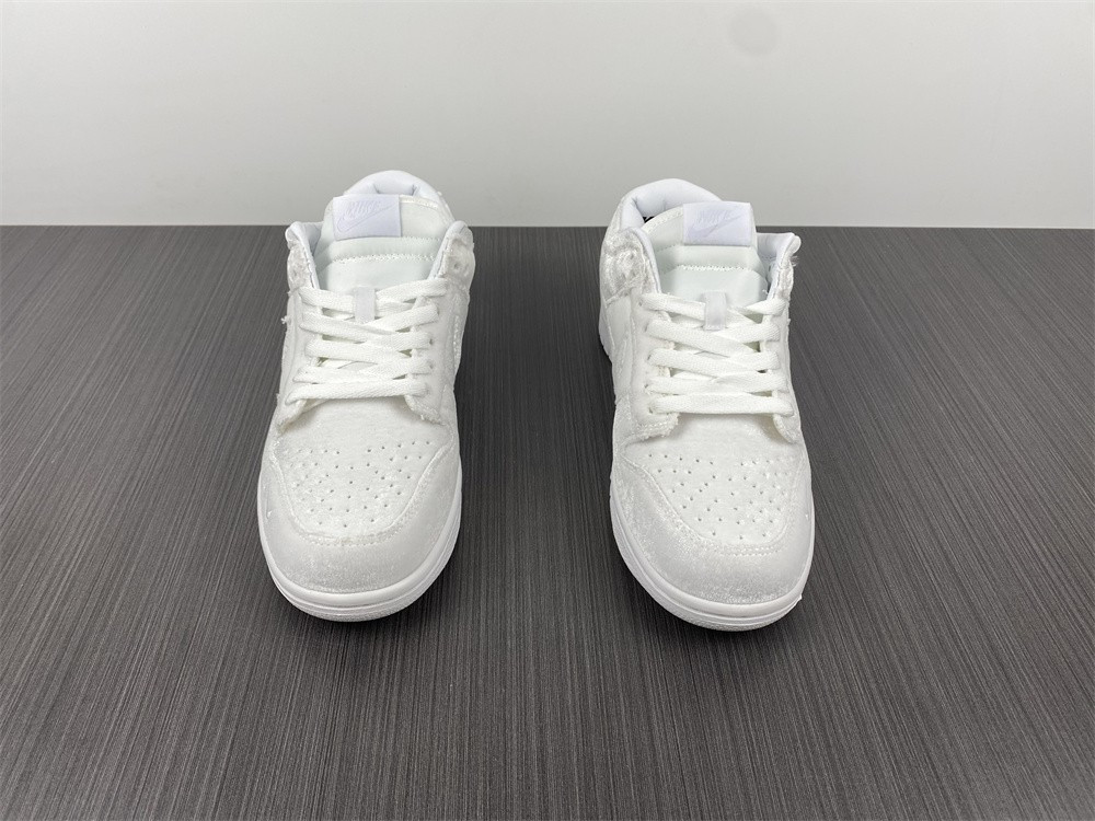 dover street market dsm nike dunk low dh2686-100