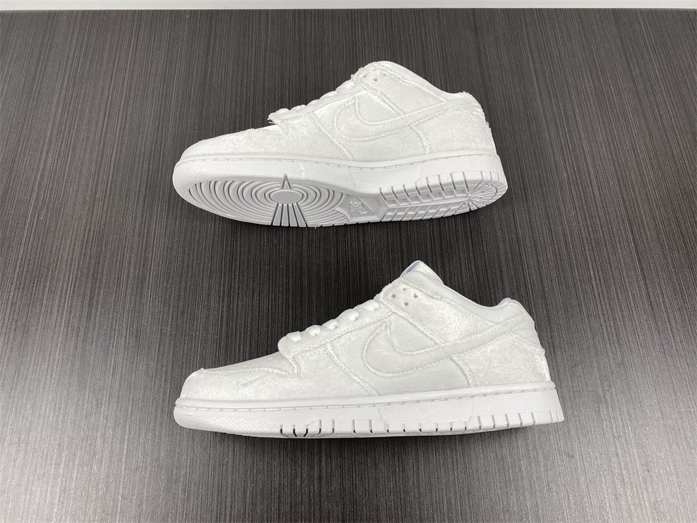 dover street market dsm nike dunk low dh2686-100