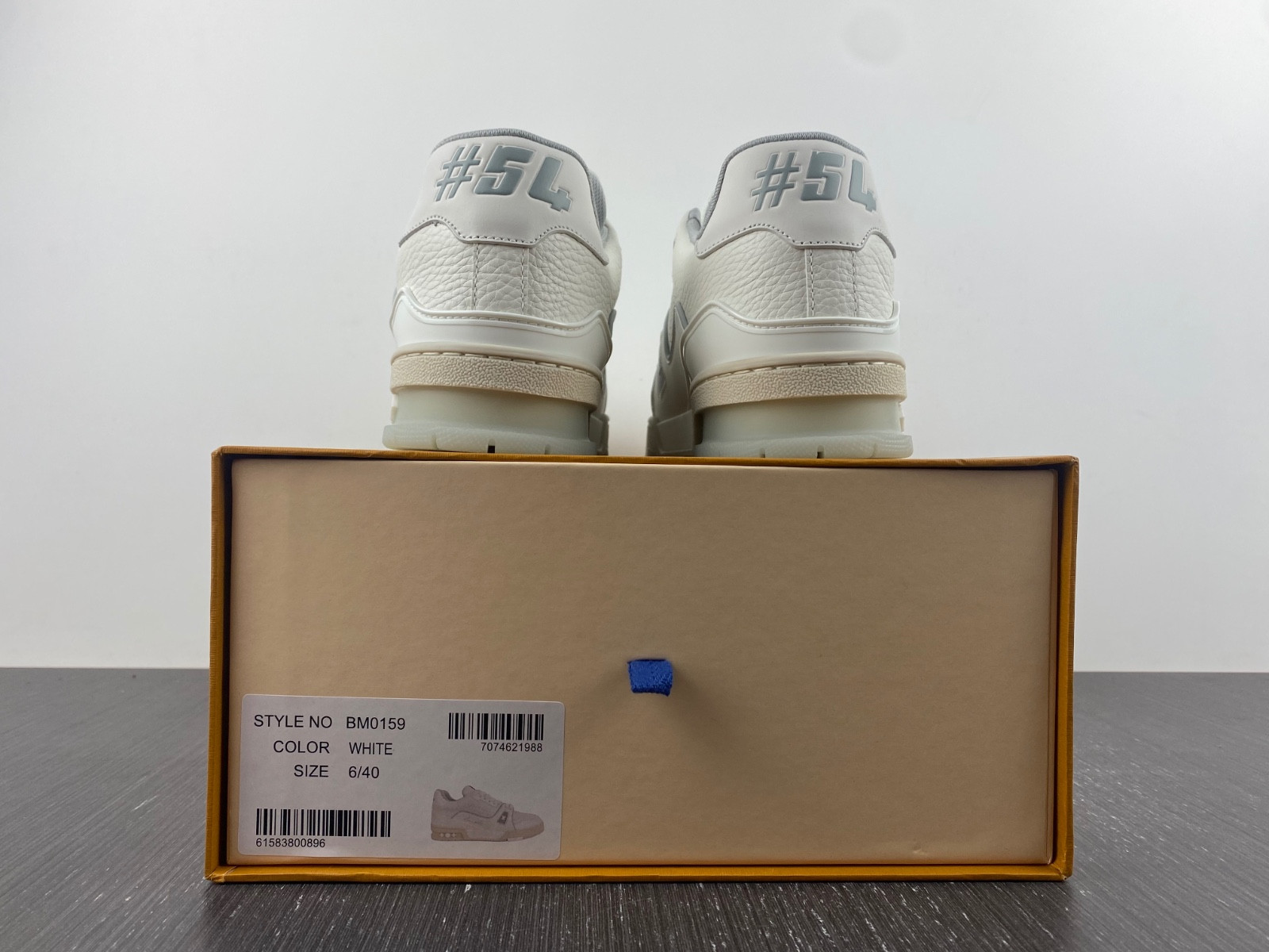 lwe sneaker