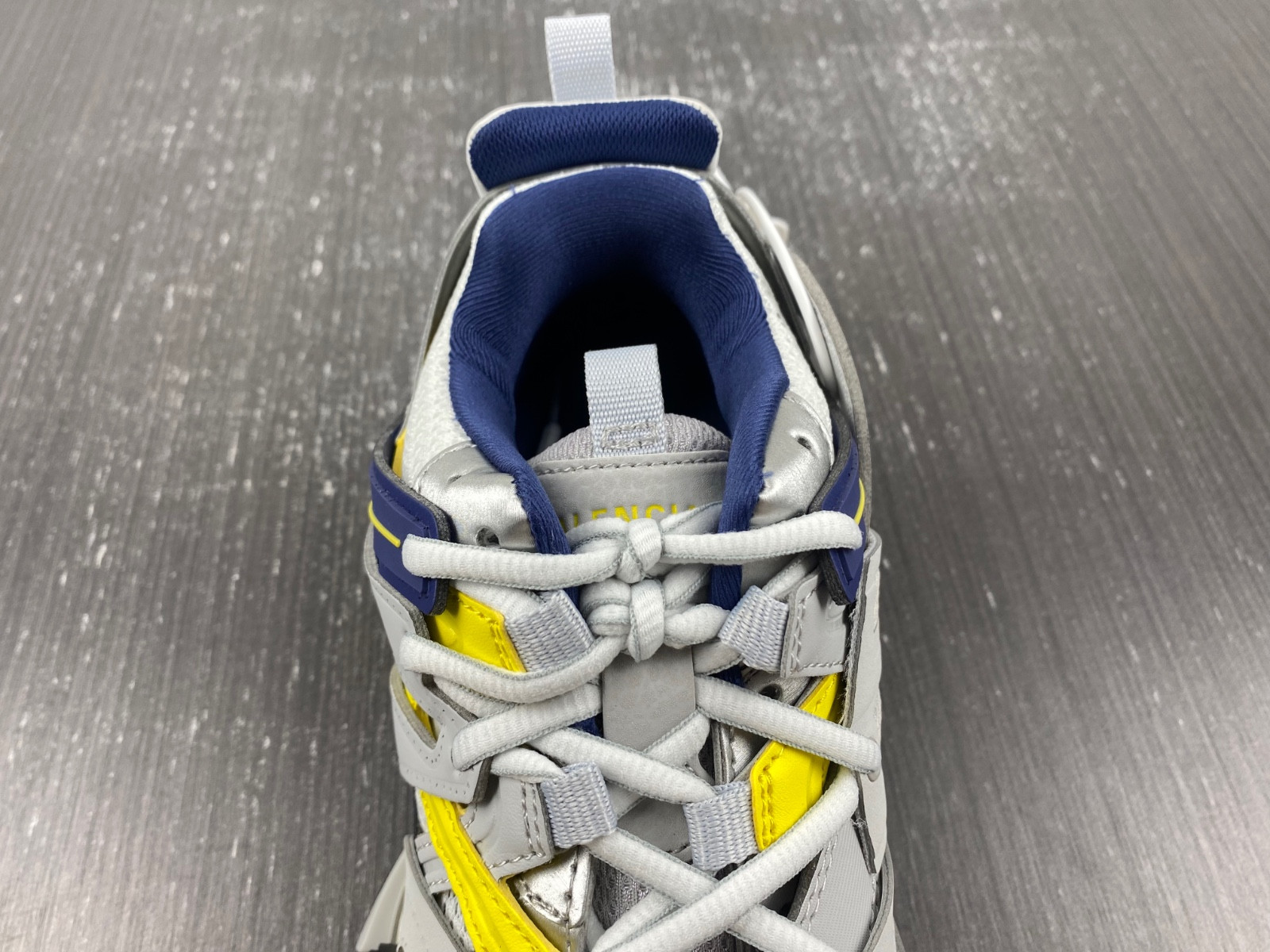 Ba*len*cia*ga trainers track 3.0