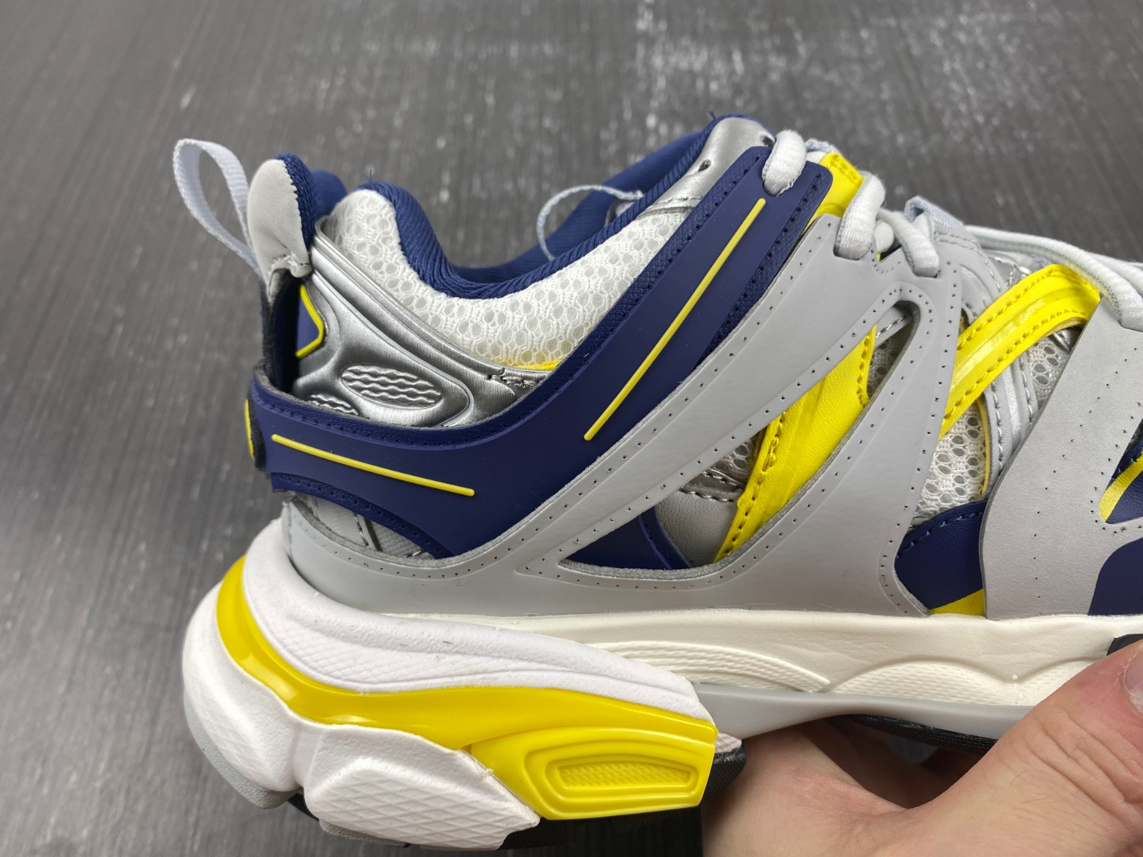 Ba*len*cia*ga trainers track 3.0