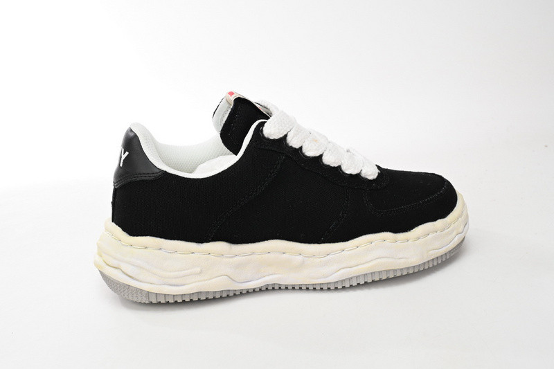 mmy sneaker 0043