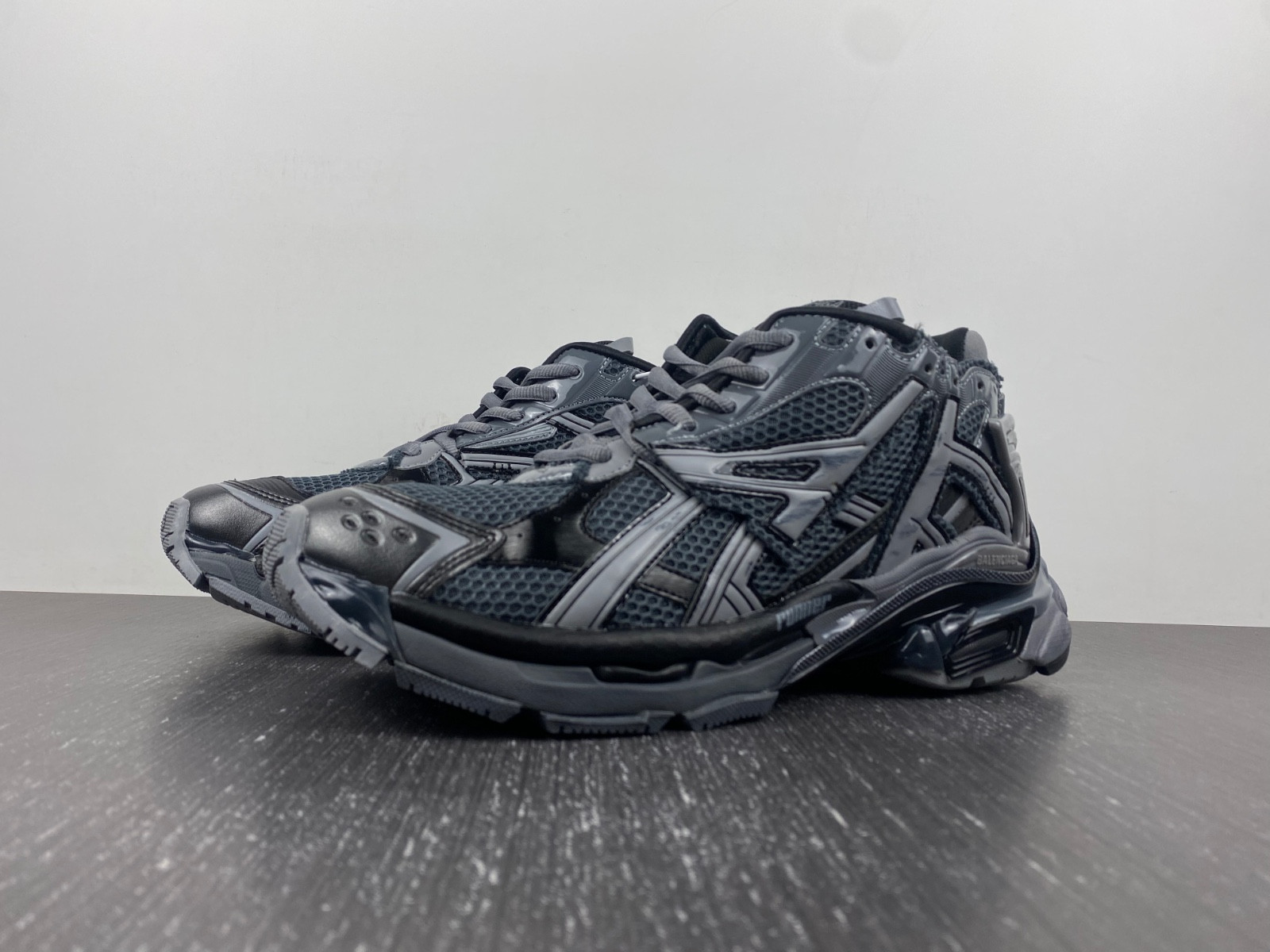 Ba*len*cia*ga 7.0 runner