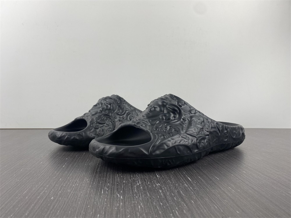 versece slipper