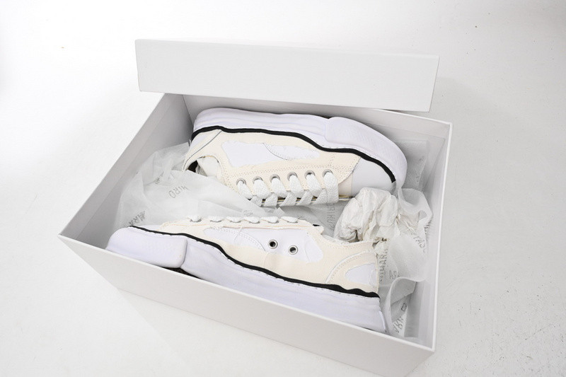 mmy sneaker 0036