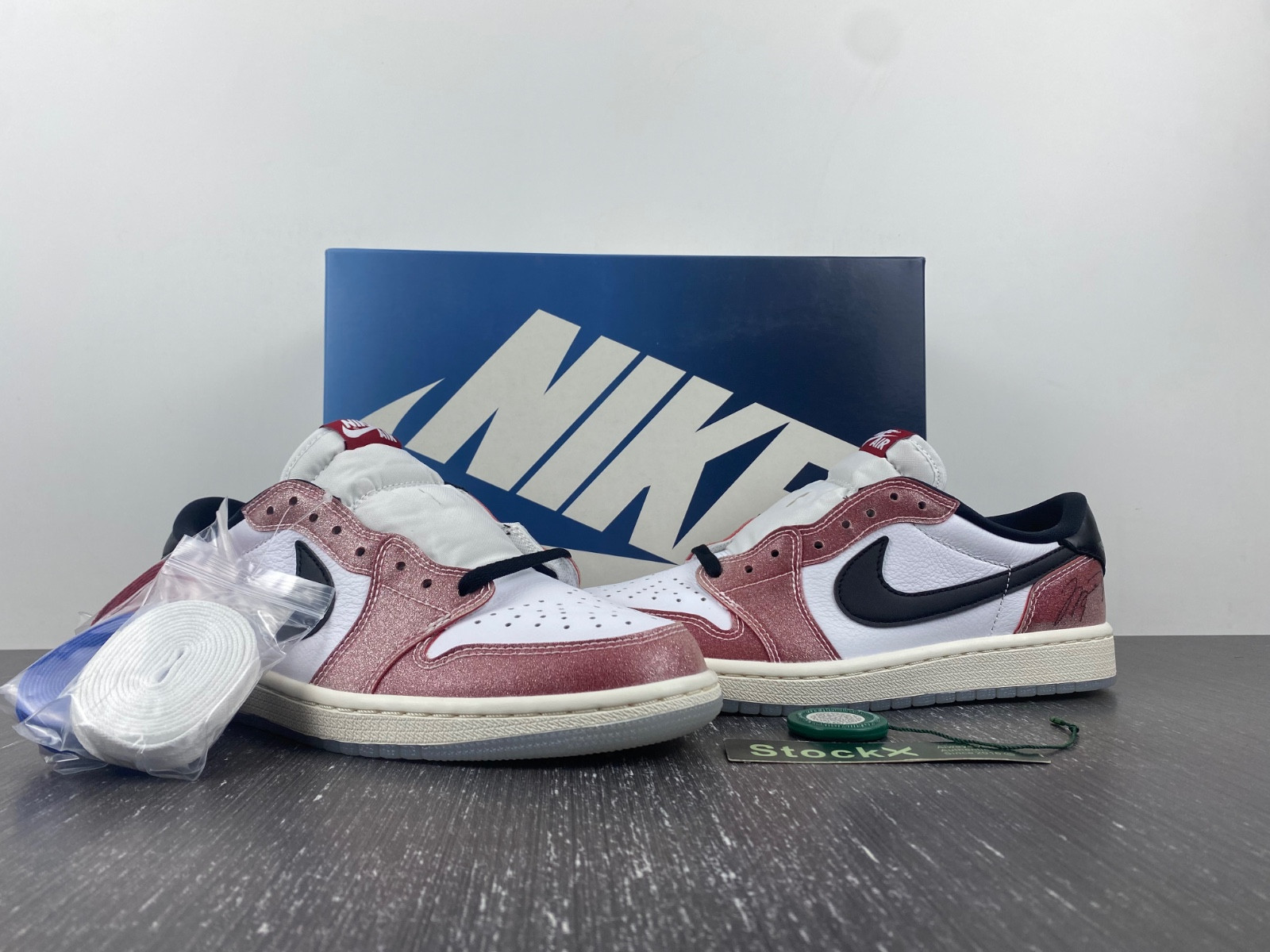 air jordan 1 low og x trophy room 