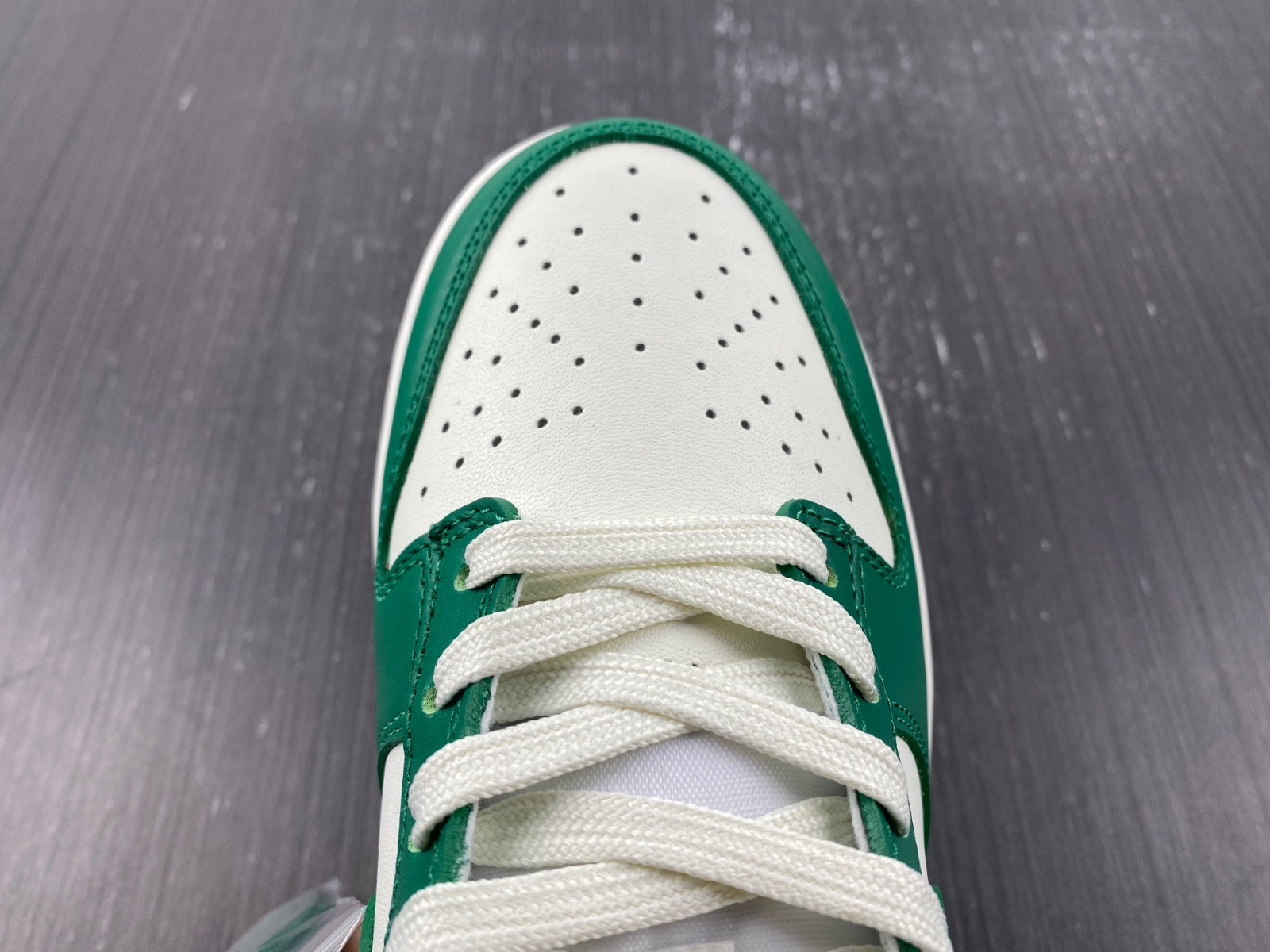 nike dunk low malachite university gold (w) fb7173-131