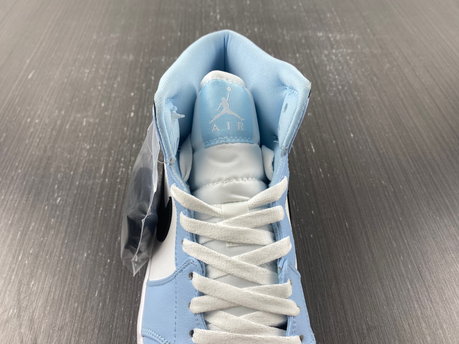 air jordan 1 mid gs ice blue 555112-401