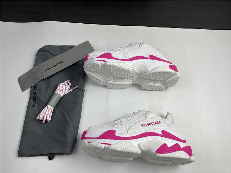 Ba*len*cia*ga triple s