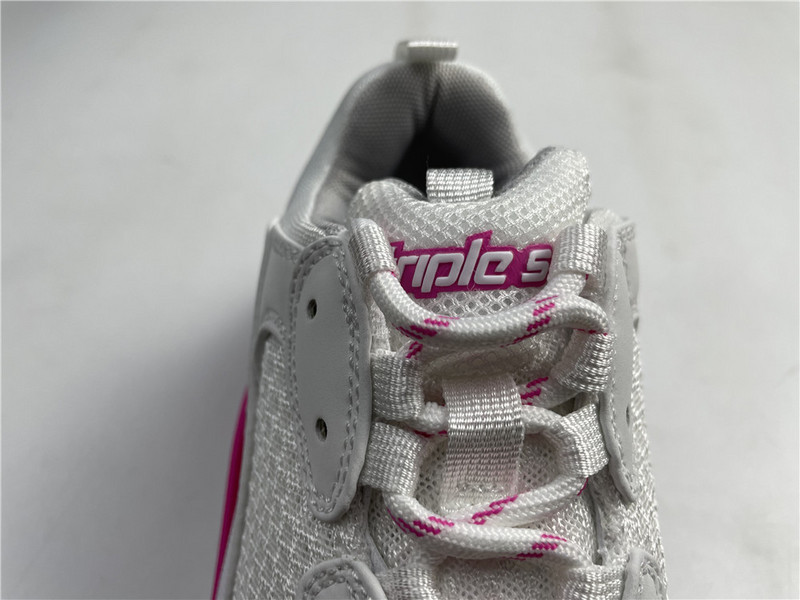 Ba*len*cia*ga triple s