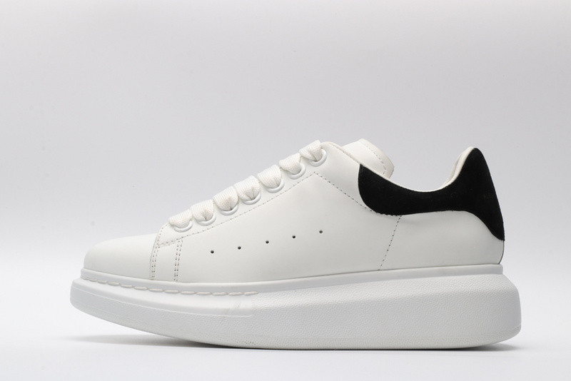 a1exa*der Mcqv*en white black
