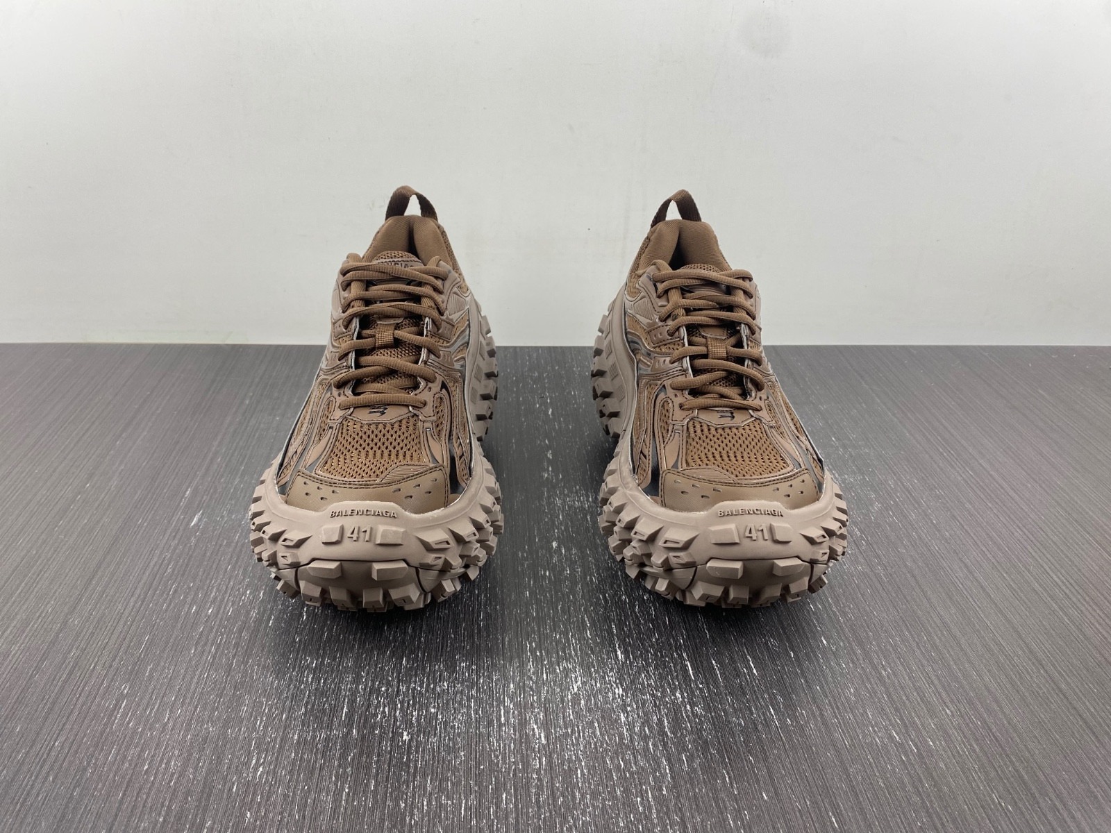 Ba*len*cia*ga defender sneaker