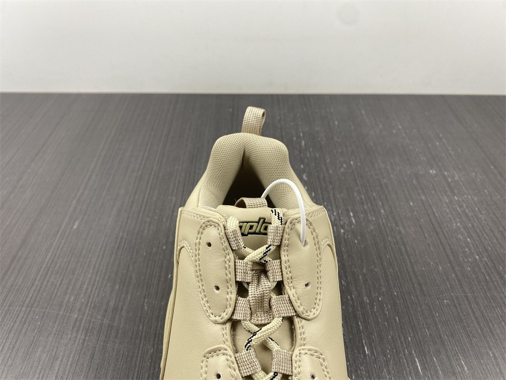 Ba*len*cia*ga triple s