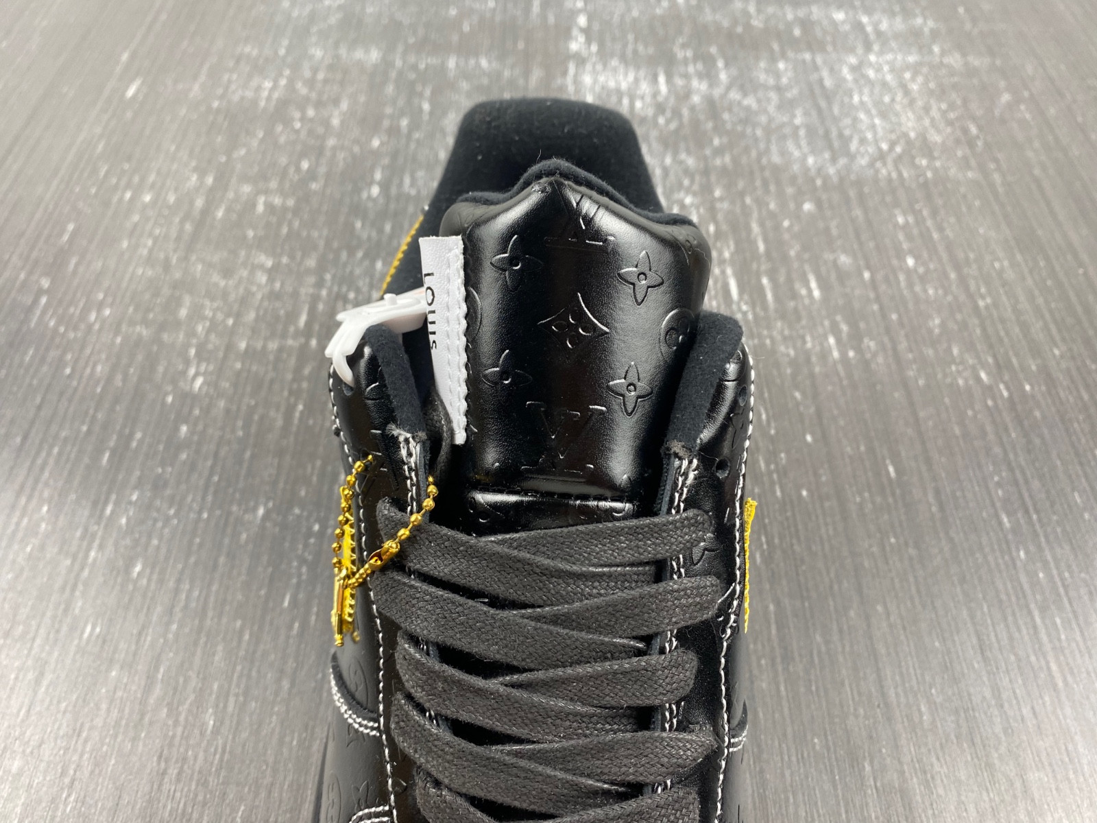 lwe sneaker