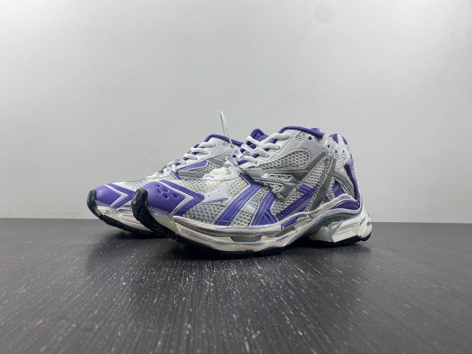 Ba*len*cia*ga runner sneaker