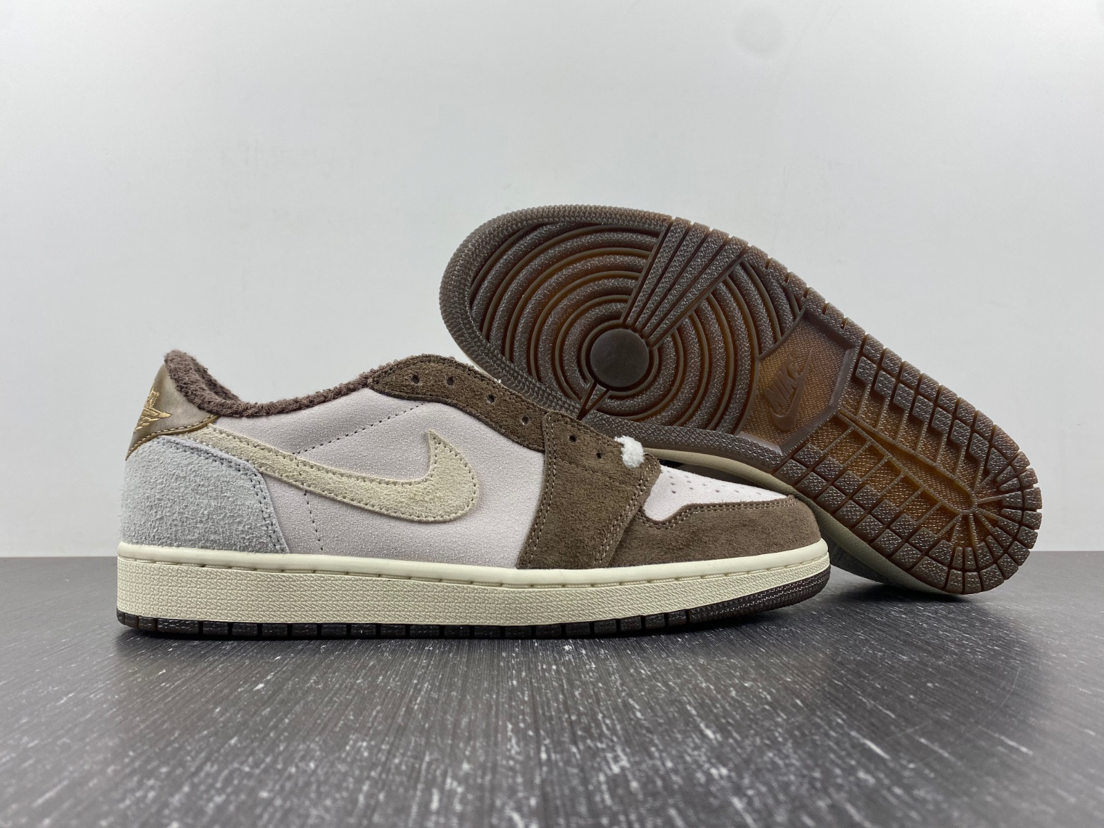 jordan 1 retro low og year of the rabbit dv1312-200