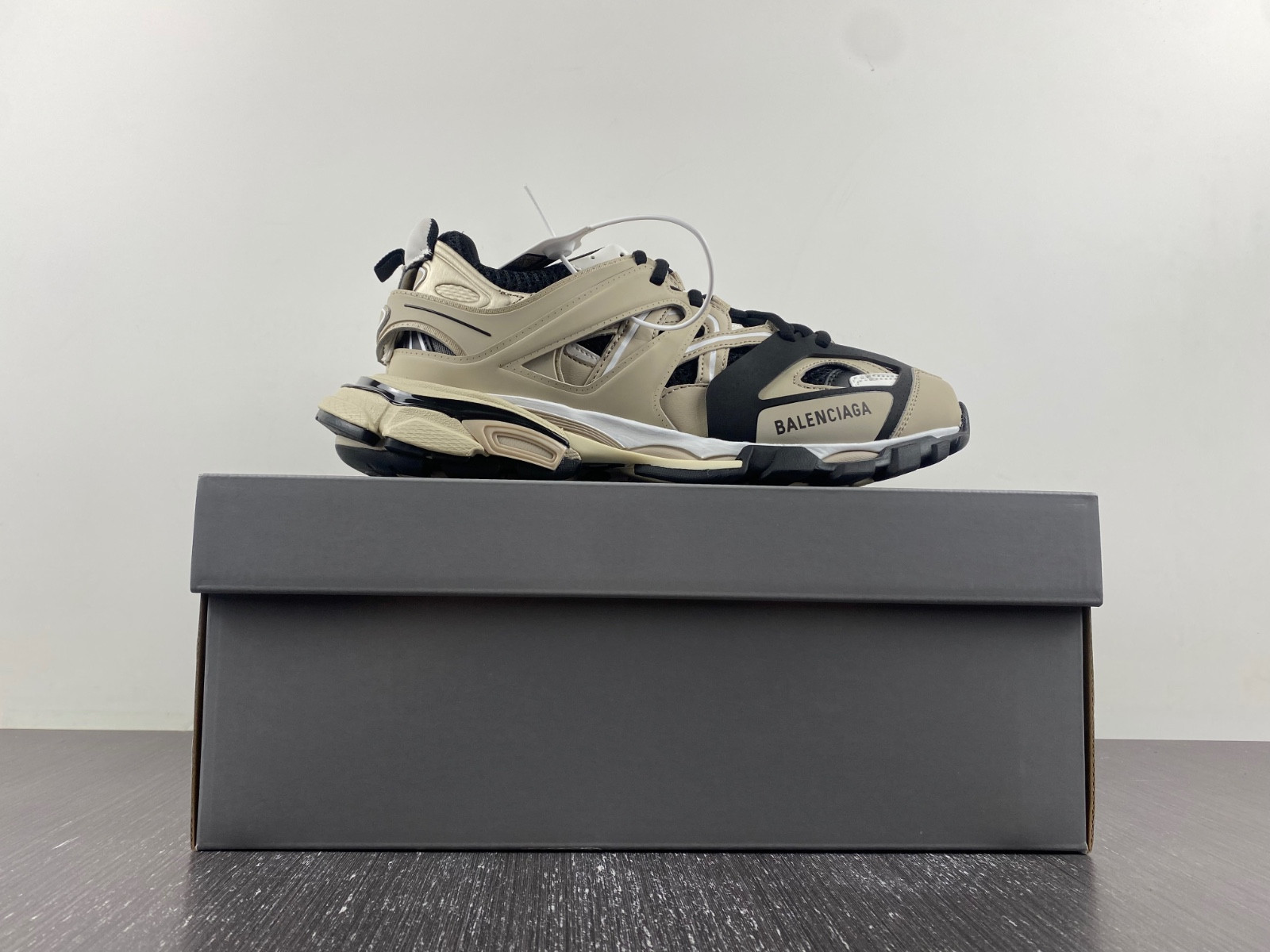 Ba*len*cia*ga track sneaker