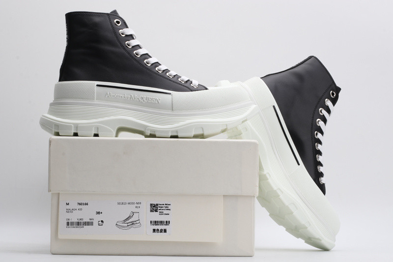 alex mcq tread slick boot in black p