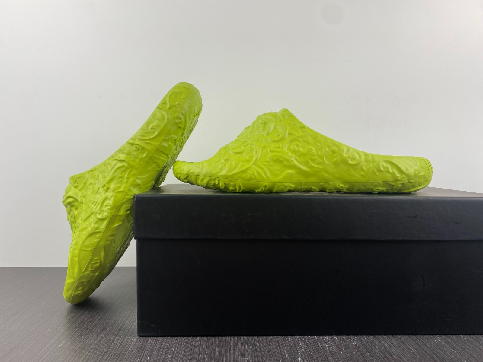 versece slipper