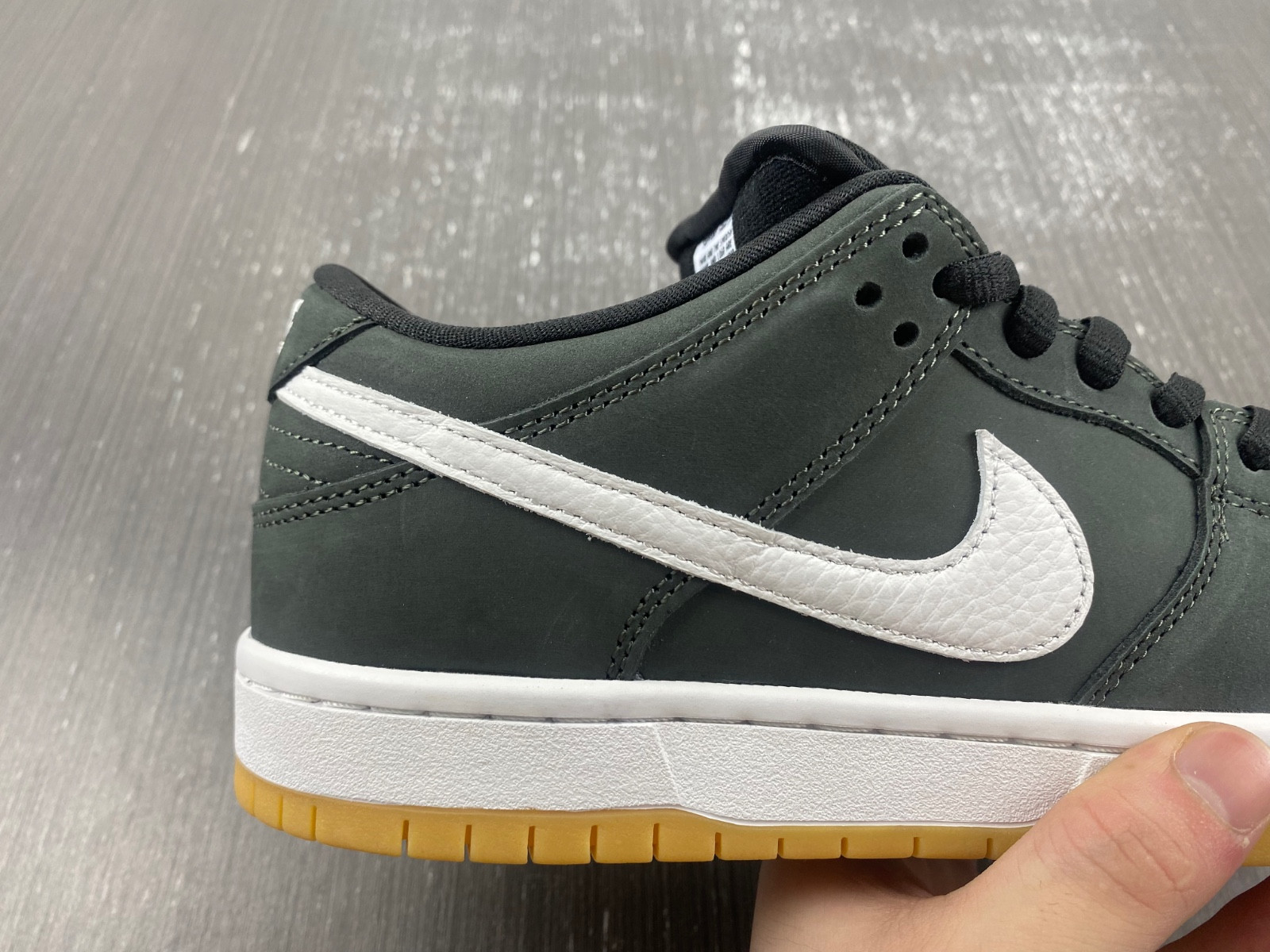 nike sb dunk low pro black gum men