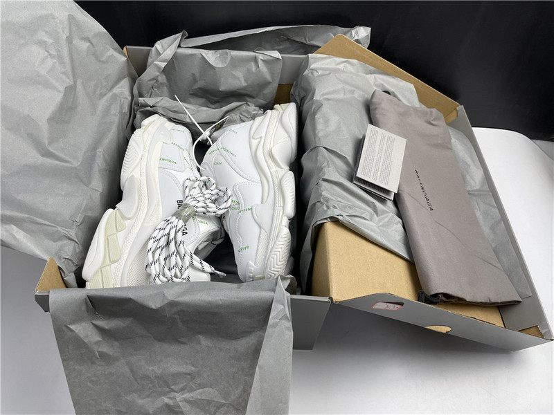 Ba*len*cia*ga triple s