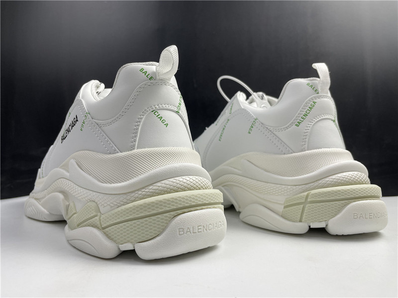 Ba*len*cia*ga triple s