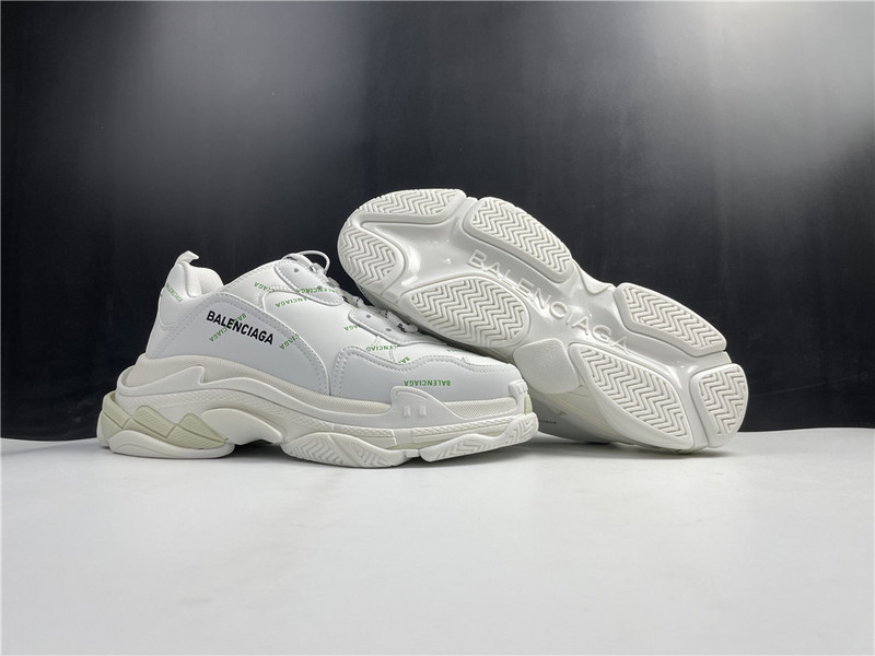 Ba*len*cia*ga triple s