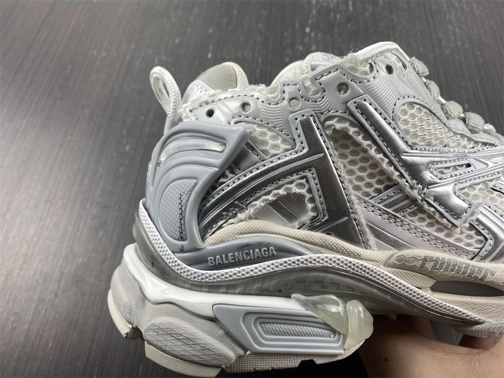 Ba*len*cia*ga runner sneaker