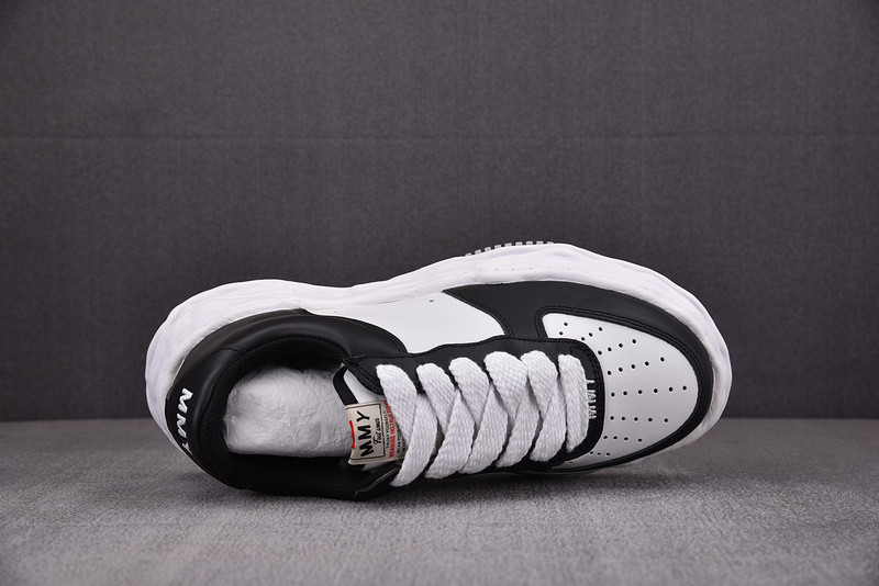 mmy sneaker 0049